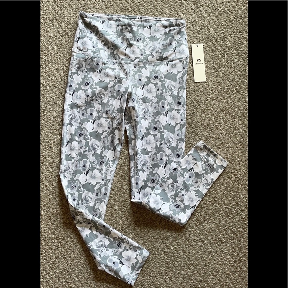 Mono b Floral Athleisure Leggings, Large, NWT